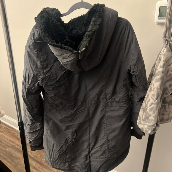 ATHLETA - Picture 5 of 5